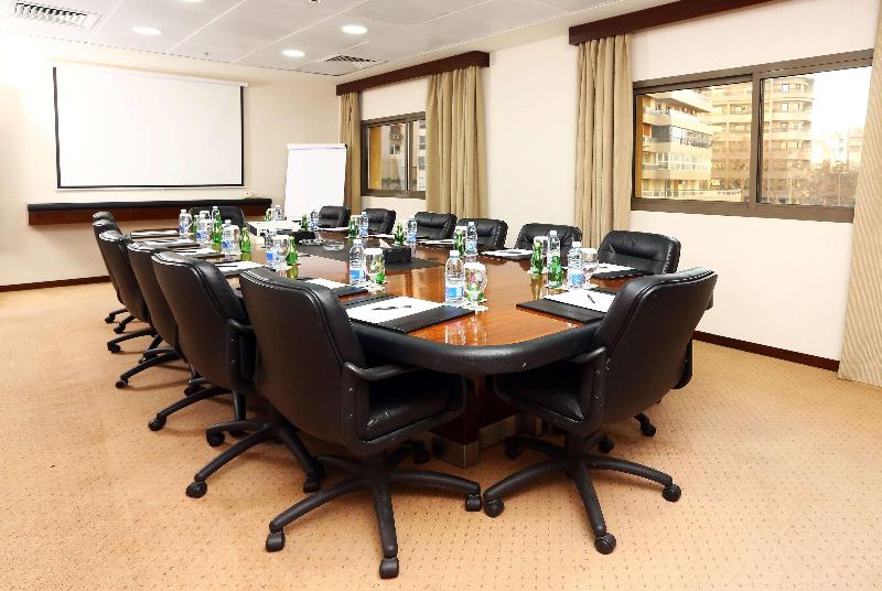 هتل Ramada Plaza By Wyndham Beirut Raouche