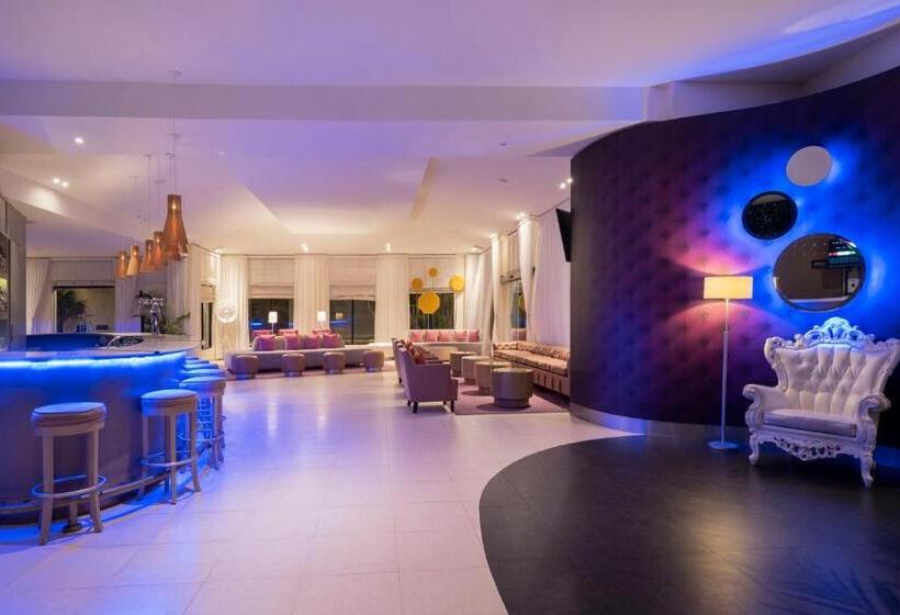 Nyx Cancun