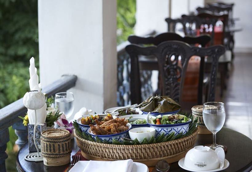 استراحتگاه Villa Santi