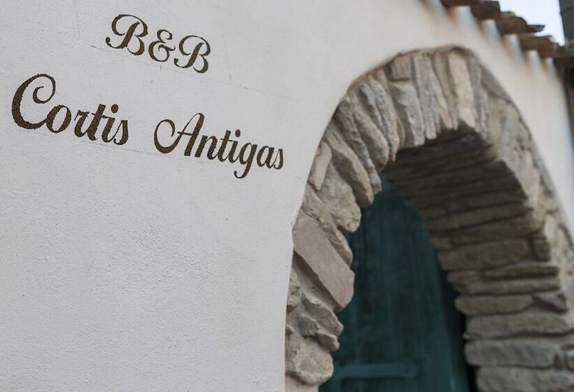 Bed and Breakfast Cortis Antigas