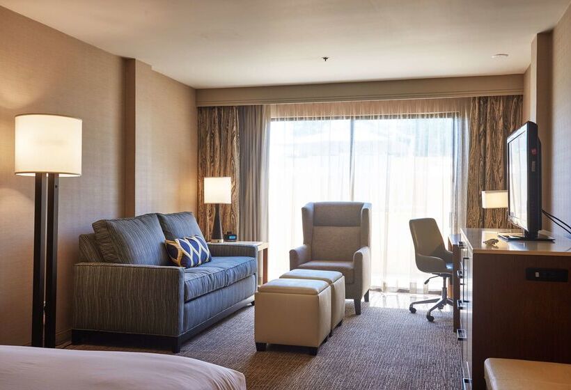 هتل Doubletree By Hilton Fresno Convention Center