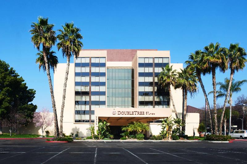 هتل Doubletree By Hilton Fresno Convention Center