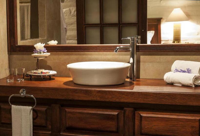 هتل Hacienda Abraspungo