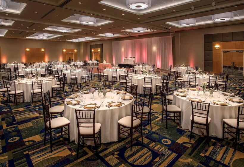 فندق Hyatt Regency Pittsburgh International Airport