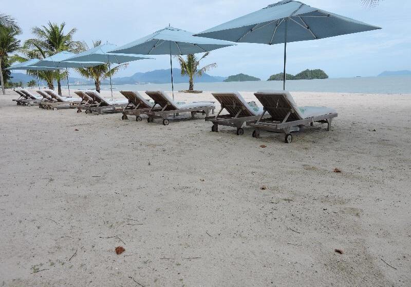 Tanjung Rhu Resort