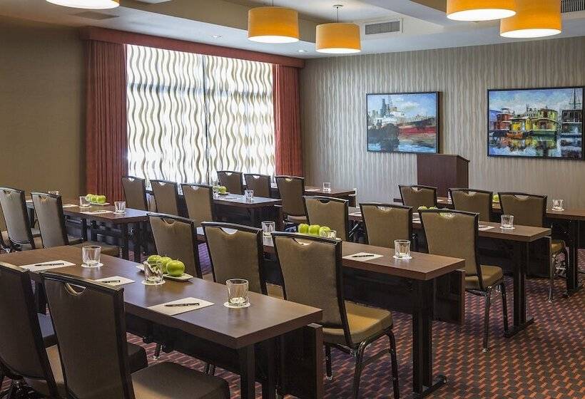 ホテル The Paramount