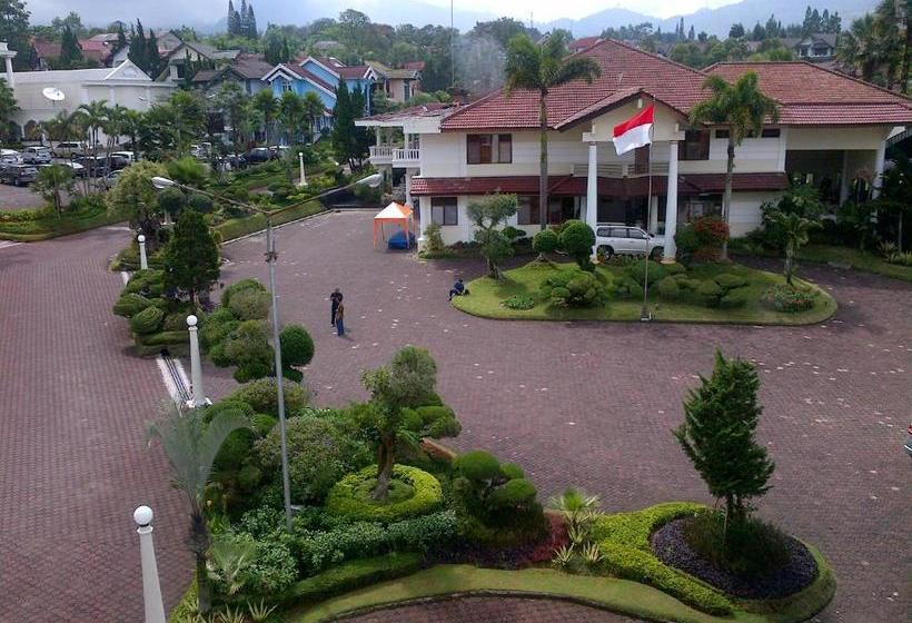 هتل Yasmin  Puncak