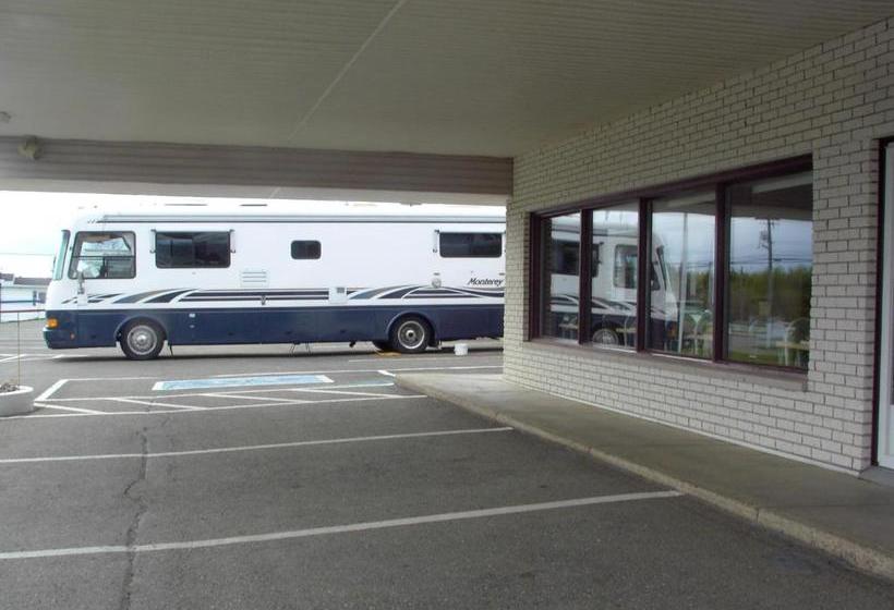 فندق على الطريق Travelodge By Wyndham Grand Falls