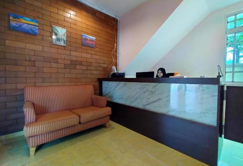 فندق Oyo 89934 Rose Village Inn 1