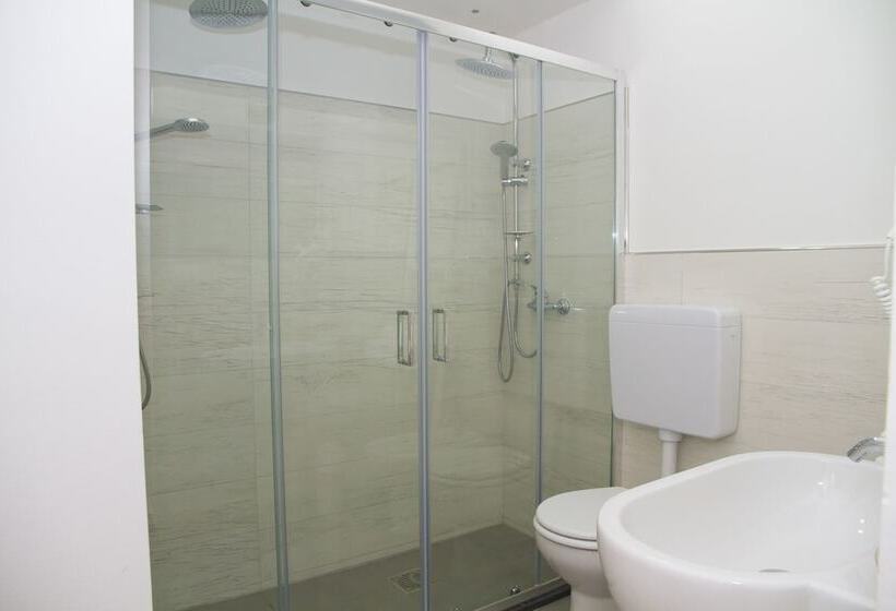تختخواب و صبحانه Sea Suites