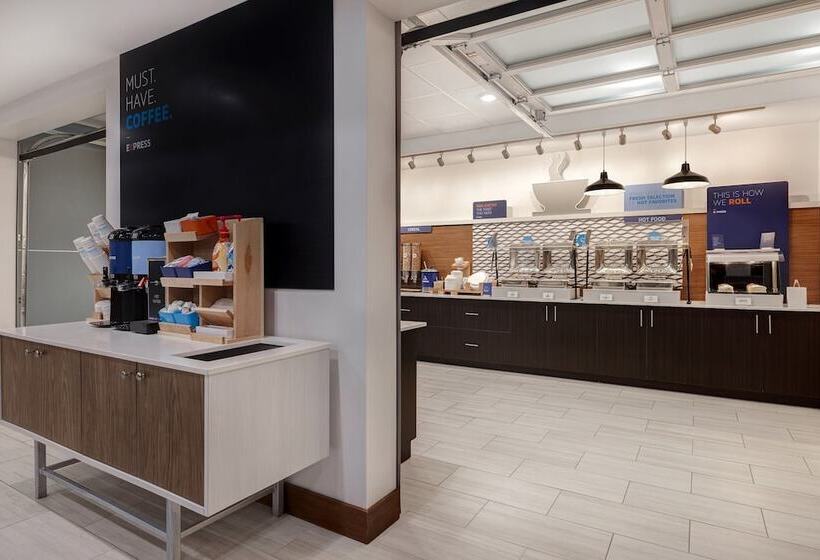 هتل Holiday Inn Express & Suites   Grand Rapids South   Wyoming, An Ihg