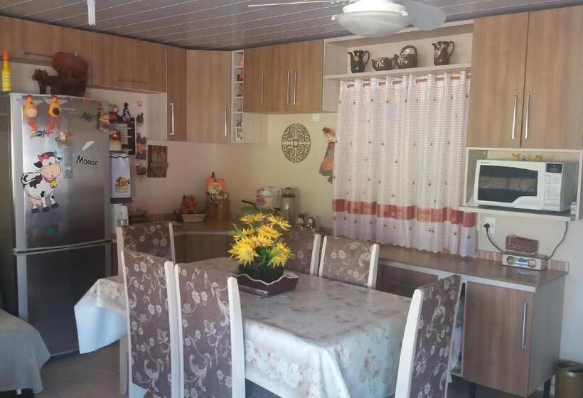 پانسیون Casa De Temporada Familiar