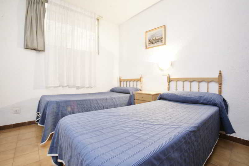 Отель Apartamentos Marina