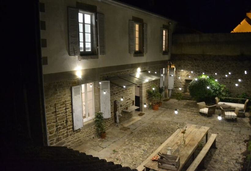 مبيت وإفطار Artefact