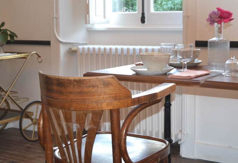 مبيت وإفطار Artefact