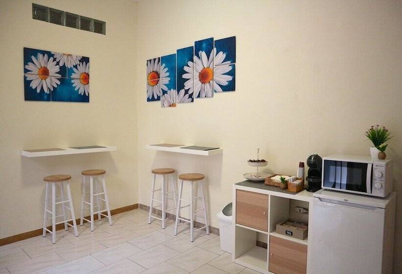 تختخواب و صبحانه Le Margherite   Casa Vacanze