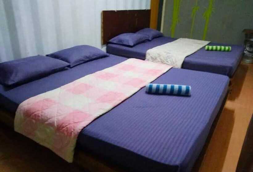 هتل 5 Stone Cabin Chalet