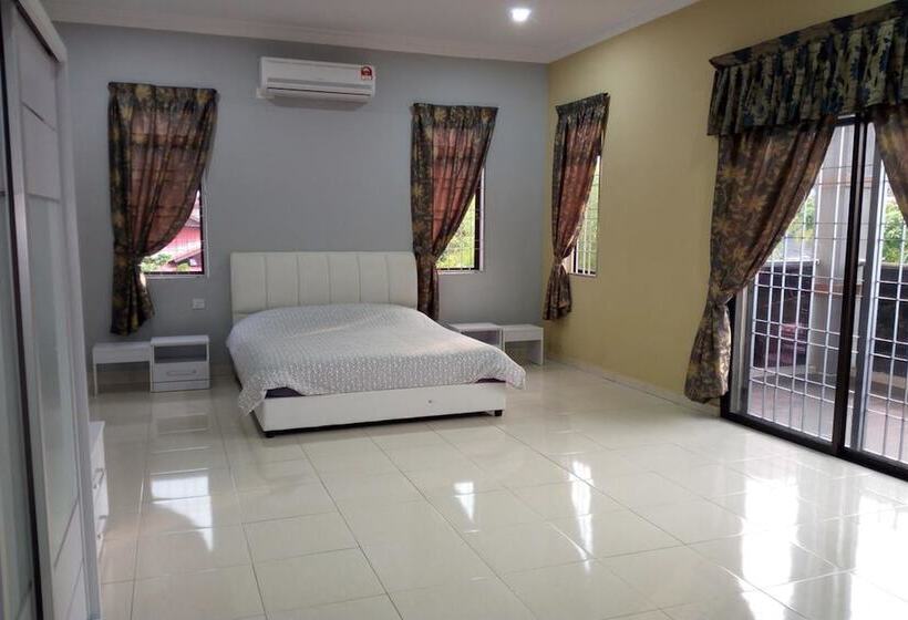 هتل Arrayyan Guesthouse & Homestay