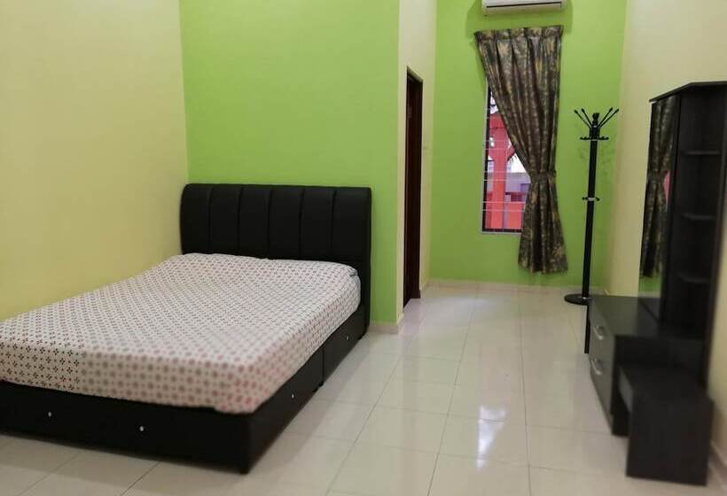 هتل Arrayyan Guesthouse & Homestay