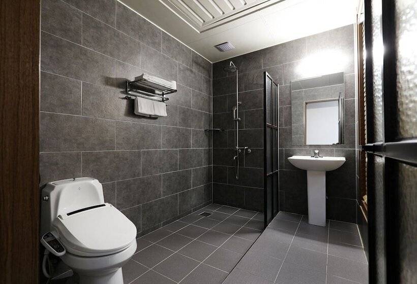 בית מלון כפרי Bolton