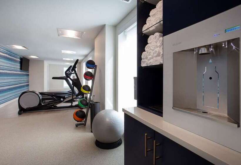 هتل Fenwick Shores, Tapestry Collection By Hilton