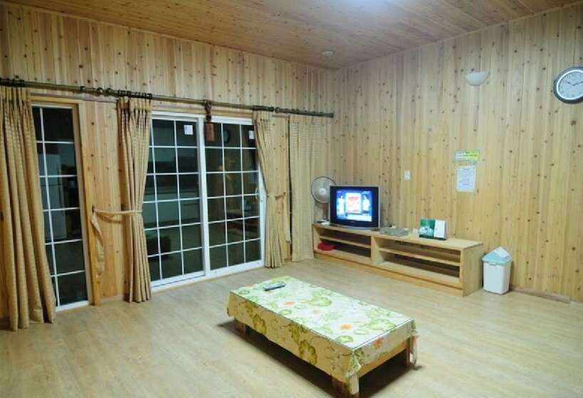 酒店 Jeju Sannaedeul Pension