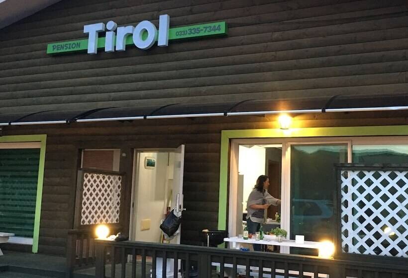 בית מלון כפרי Tirol Pension