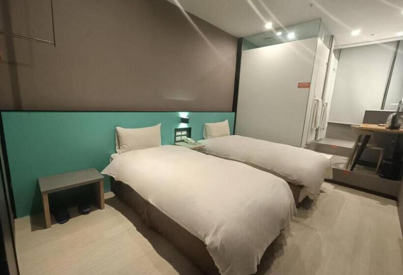 هتل Walker  Taoyuan