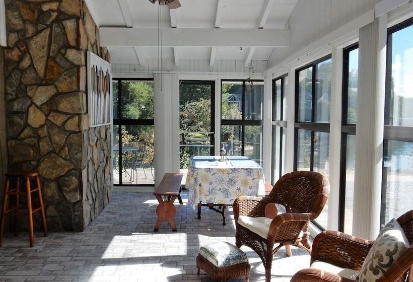 Casa Carroll
