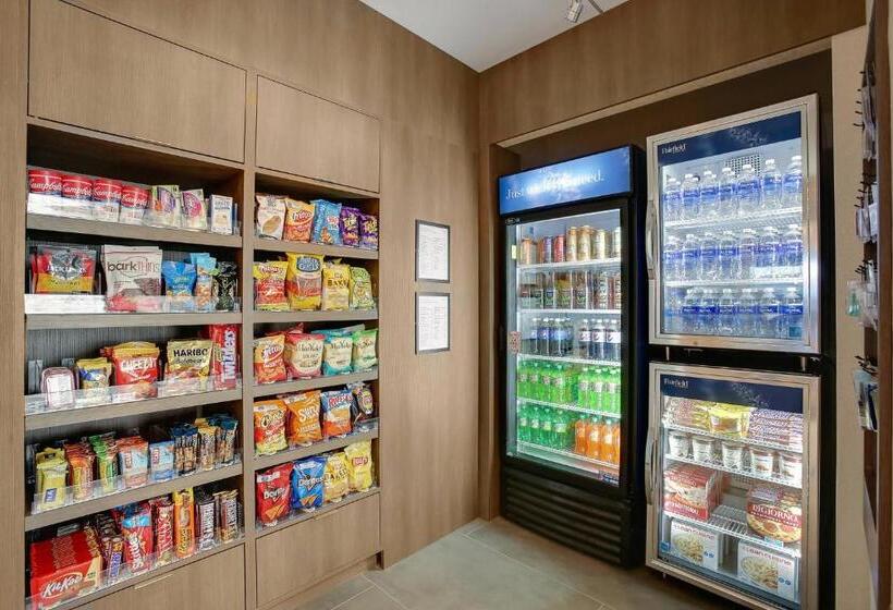 בית מלון כפרי Fairfield Inn & Suites Bardstown