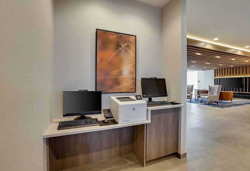 فندق Fairfield Inn & Suites Bardstown