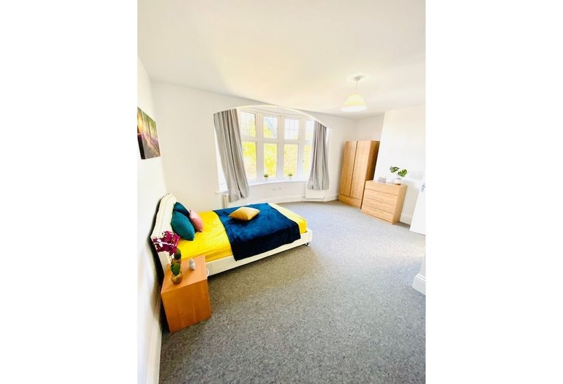 בית מלון כפרי Oyo Kingland Court