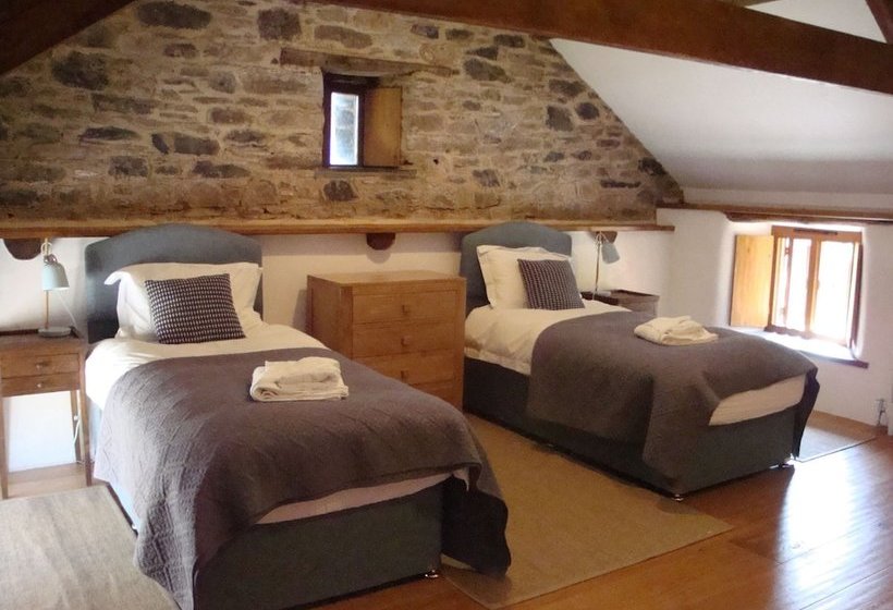 Lovely Cottage In Tavistock With Barbecue