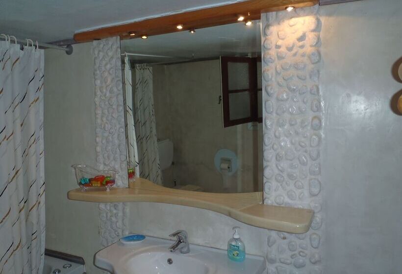 Rania Apartments Sea View