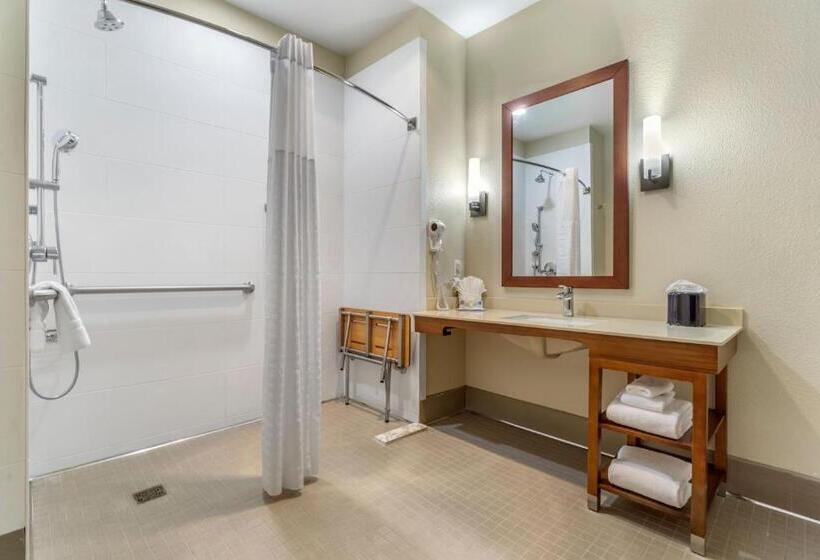 هتل Comfort Inn & Suites Lakewood By Jblm