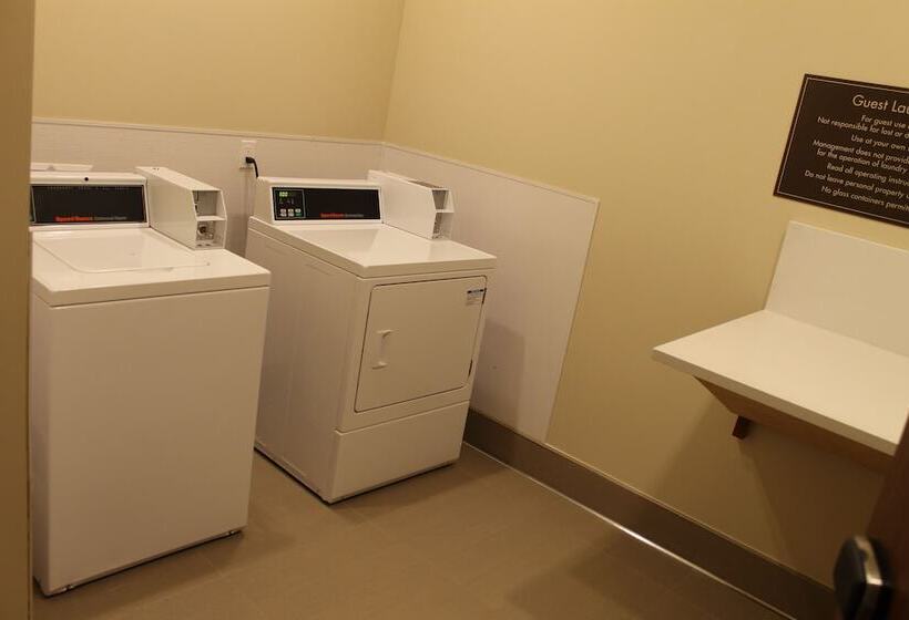هتل Comfort Inn & Suites Lakewood By Jblm