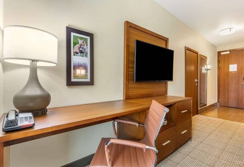 هتل Comfort Inn & Suites Lakewood By Jblm
