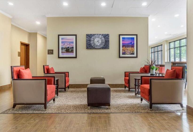 هتل Comfort Inn & Suites Lakewood By Jblm