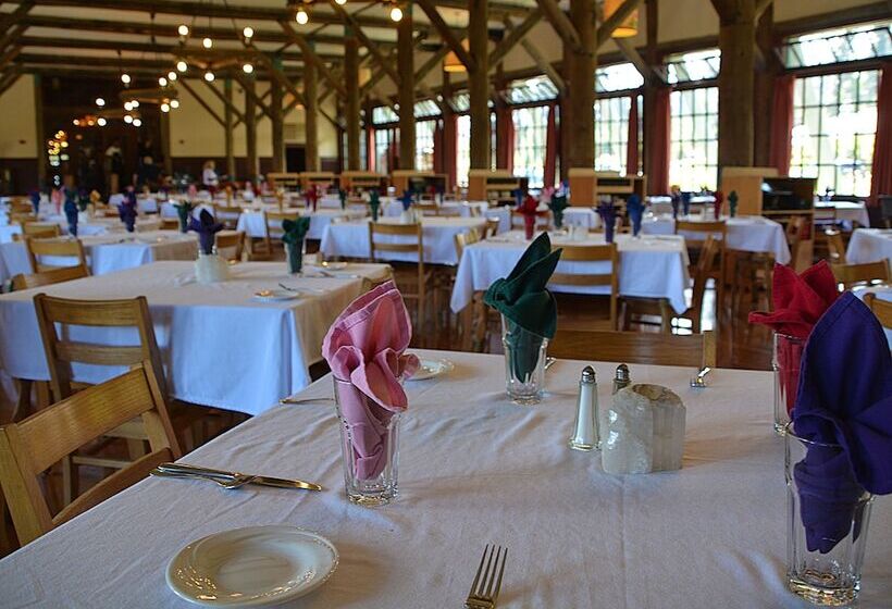 فندق Paradise Inn