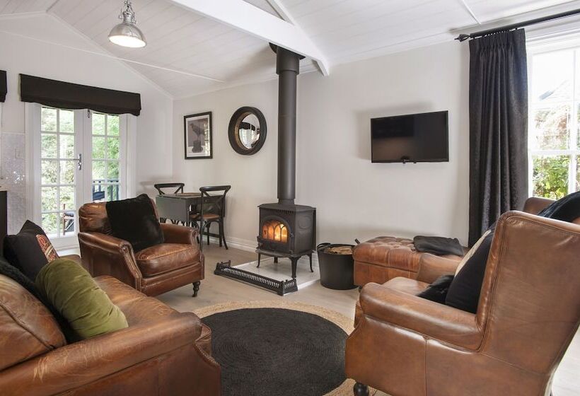 Leddicott Cottage