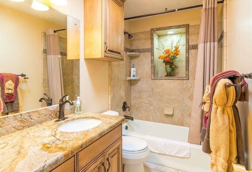 פנסיון Family Crash Pad Near Slc
