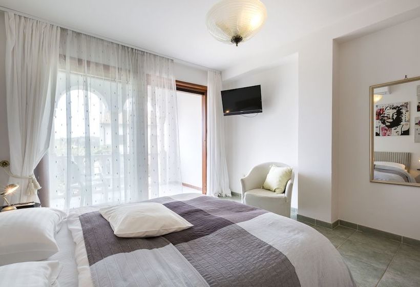 פנסיון Room Alma 1