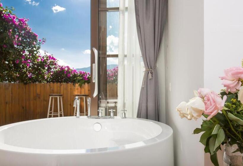 پانسیون Aishe Honeymoon Sea View Guesthouse