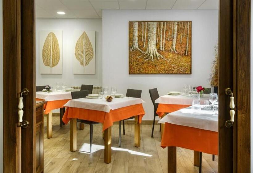פנסיון Hostal Bosque De Gamueta