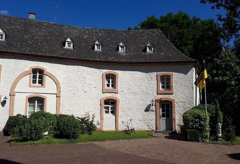 Prisma Hotel Burg Bollendorf