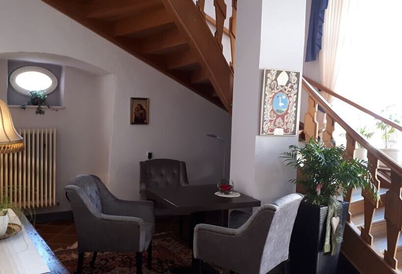 Prisma Hotel Burg Bollendorf