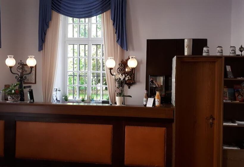 Prisma Hotel Burg Bollendorf