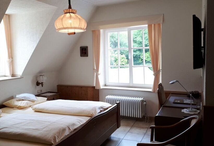 Prisma Hotel Burg Bollendorf