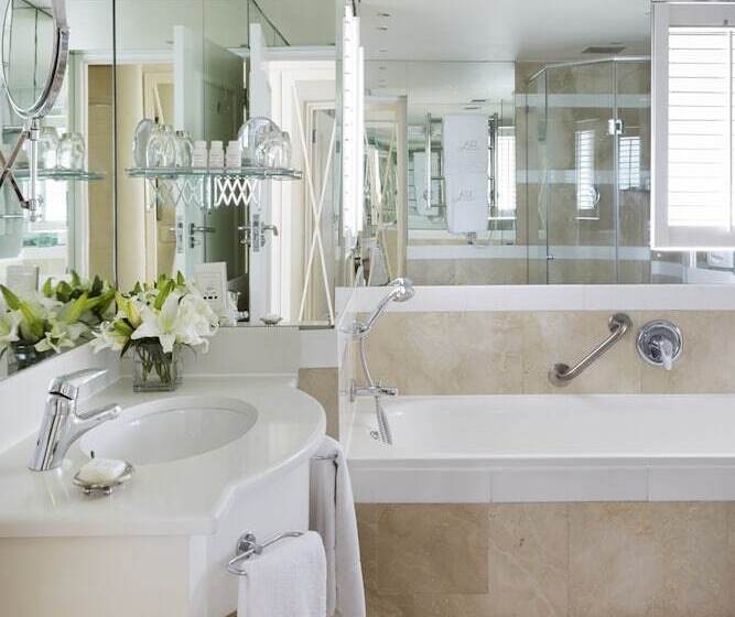 Twelve Apostles Hotel & Spa