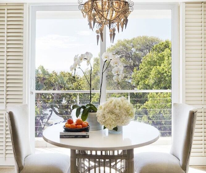 Twelve Apostles Hotel & Spa